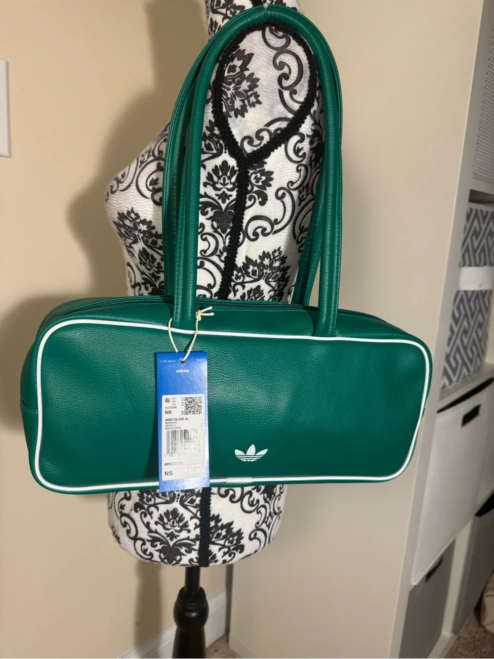 adidas Green Elongated Airliner Bag with White Trim NWT - Picture 2 of 7